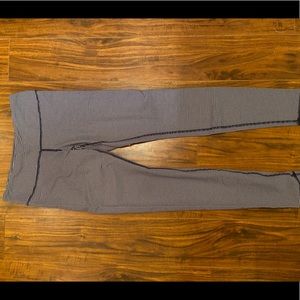 Lululemon stripped leggings
